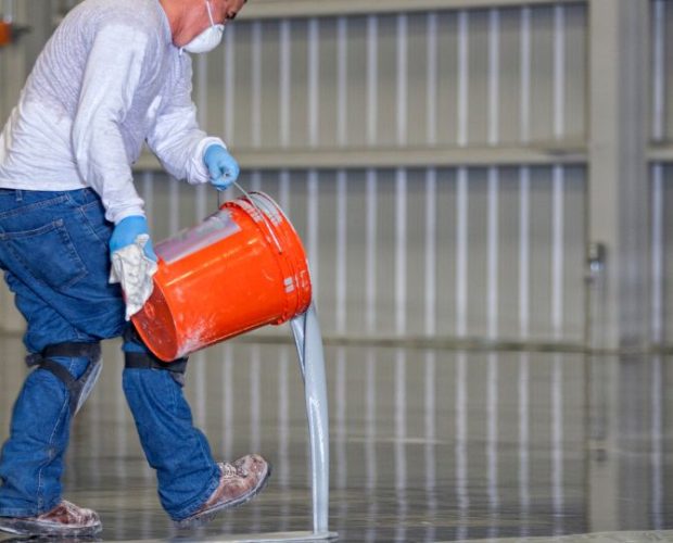 applying epoxy resin